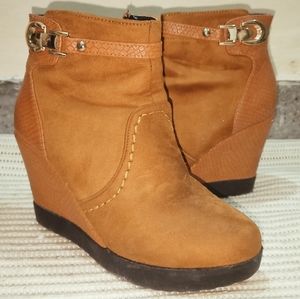 Boots and heel